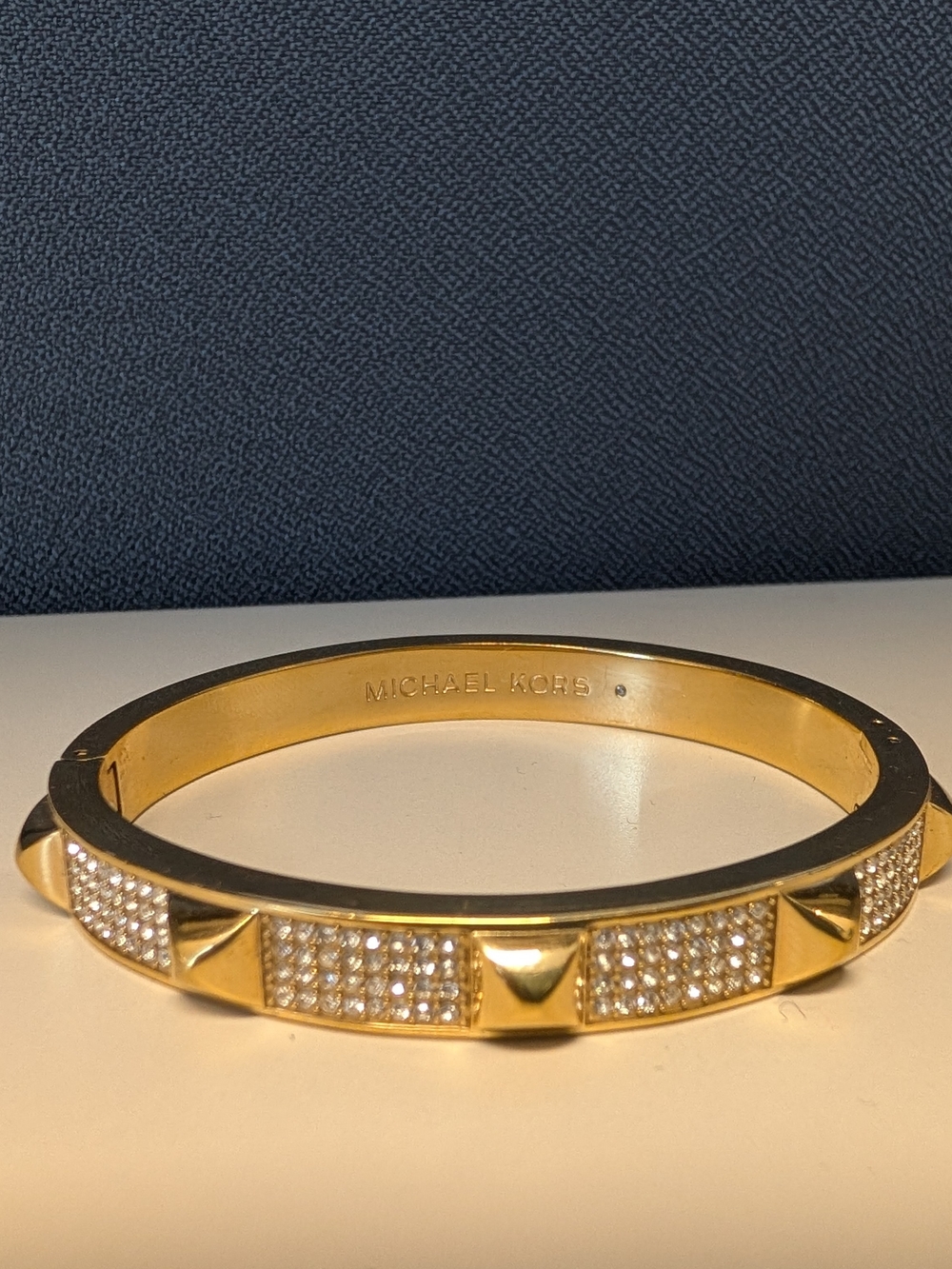MICHAEL KORS Gold Pave Studded Hinged Bangle Bracelet - Petite
